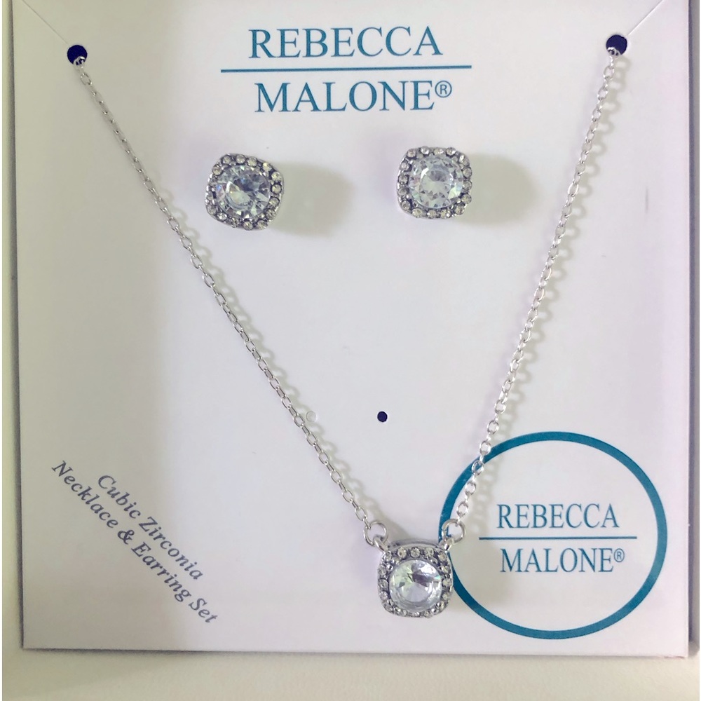 Pretty diamond look necklace and matching earrings set